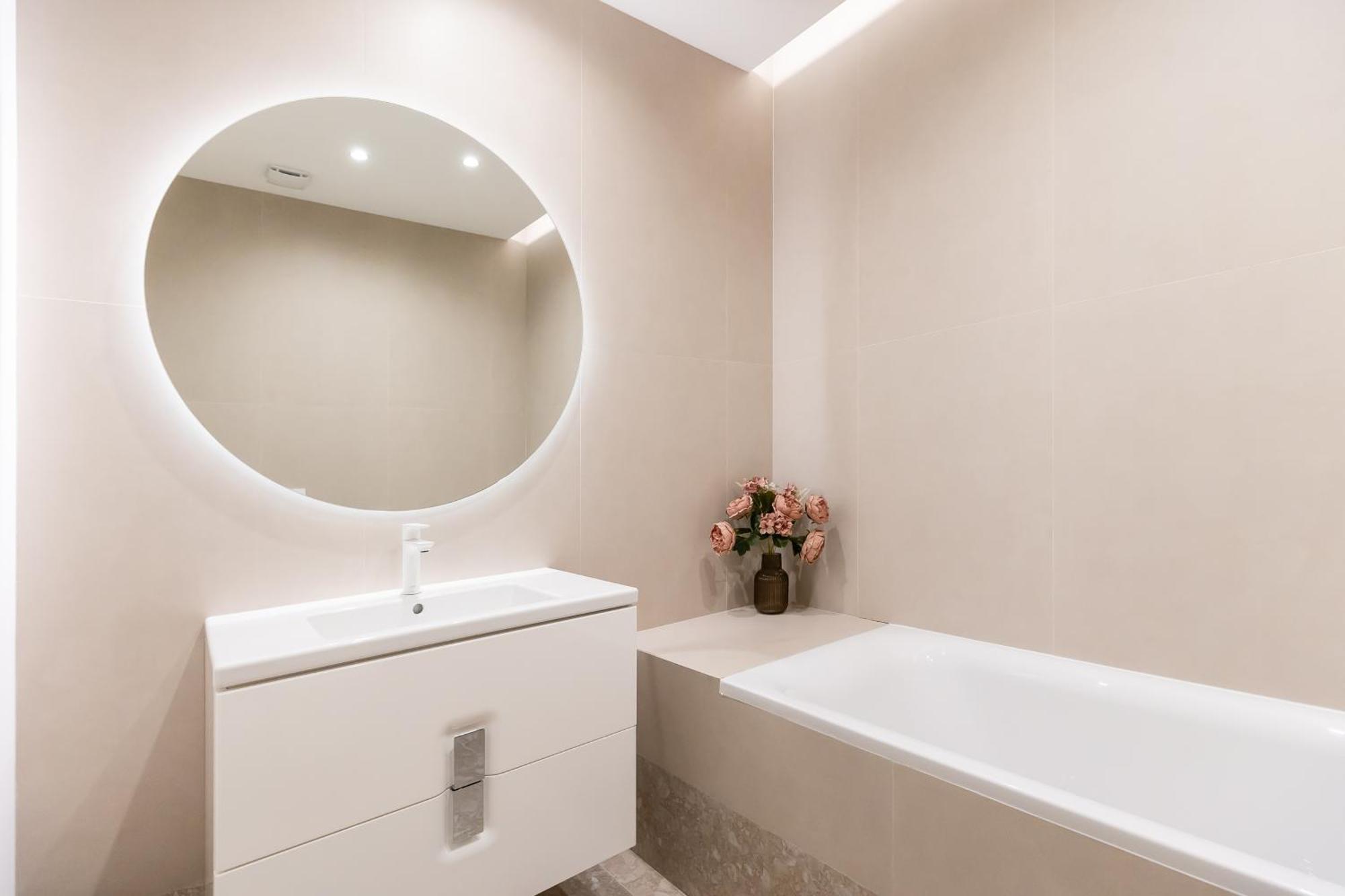 Appartamento Roots Two - Tranquil Lakeview Escape With Balcony